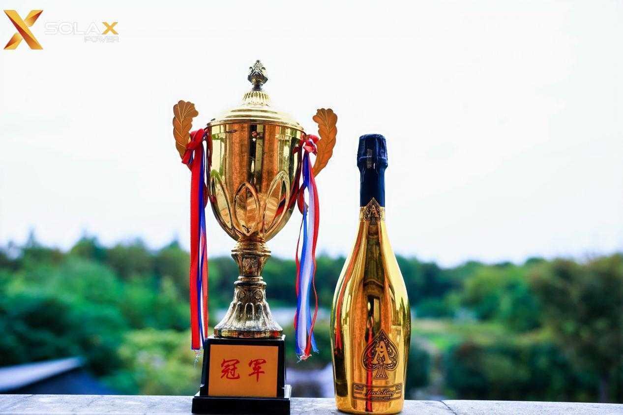 奖杯.jpg 奖杯.jpg