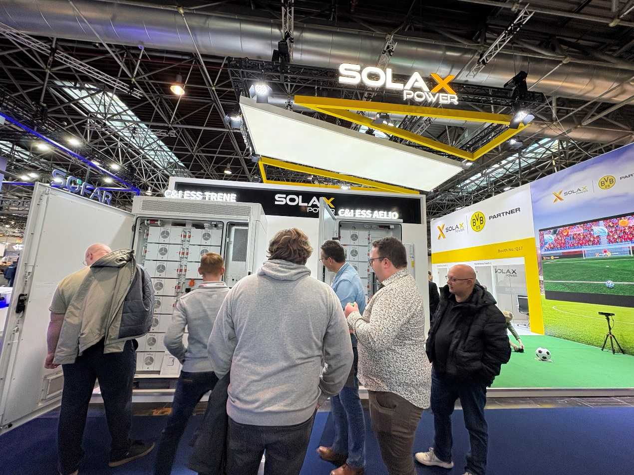 Düsseldorf_exhibition2.jpg Düsseldorf_exhibition2.jpg